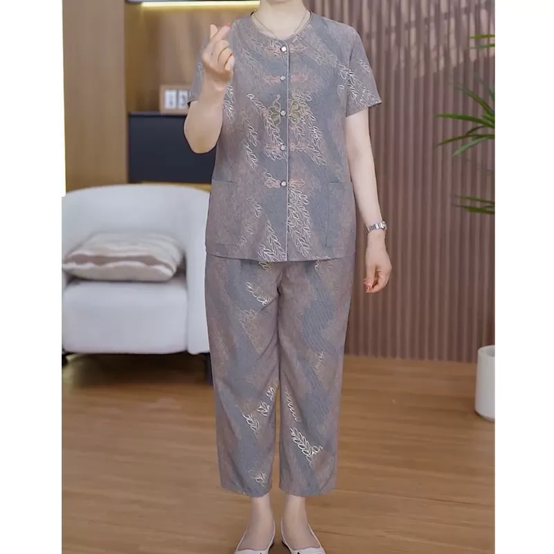 奶奶新中式冰丝套装中老年人夏装女妈妈国风短袖衬衫老人衣服裤子