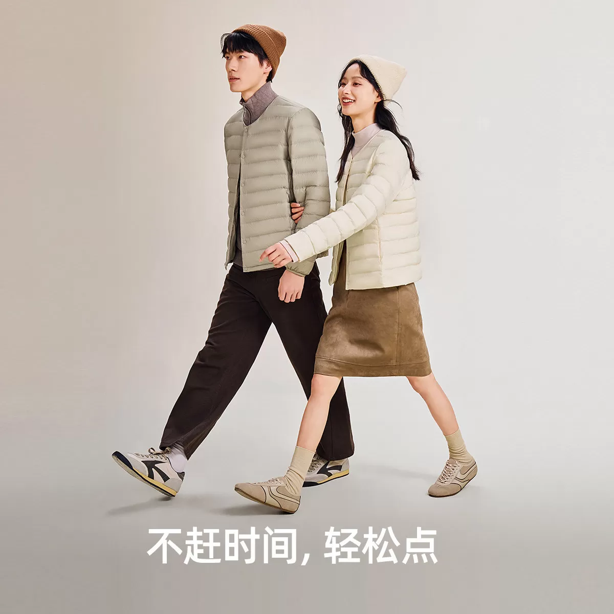 雪中飞2026秋新款女士韩版羽绒内恤休闲百搭简约轻便圆领都市保暖